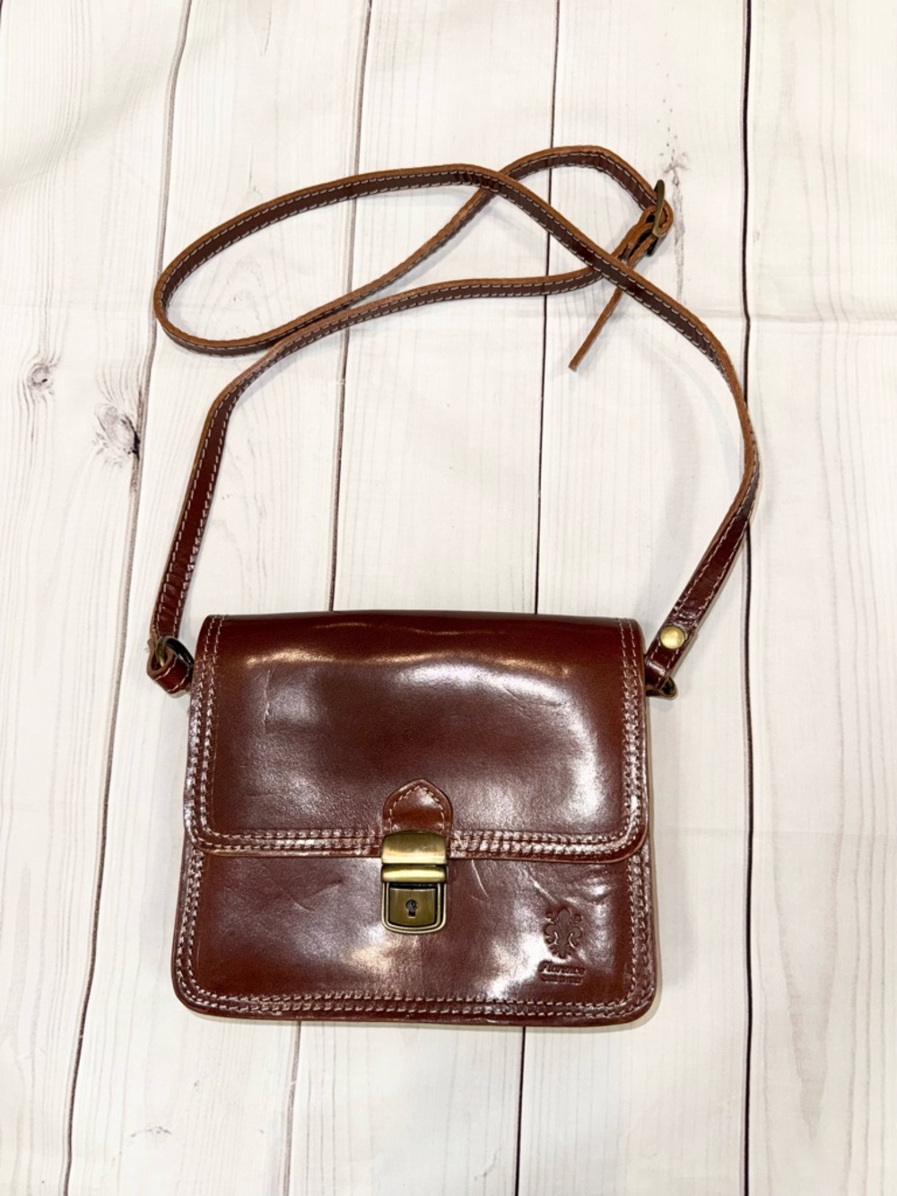 ChicMilano Italian Leather Crossbody Bag